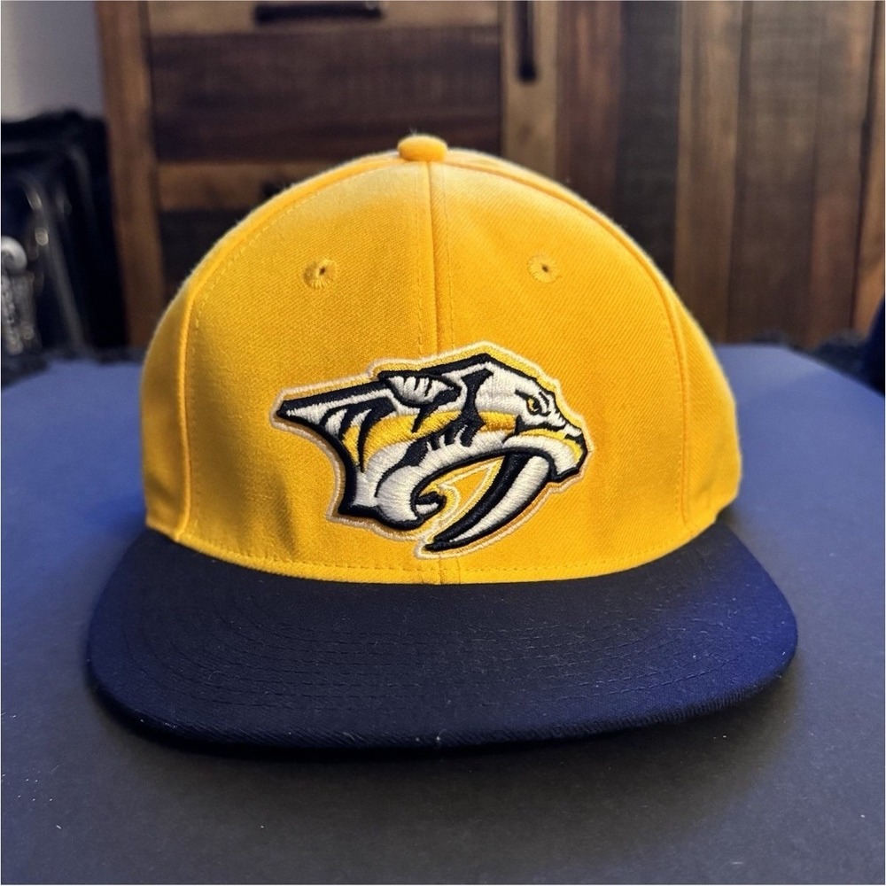 Men's 7 1/2 adidas Nashville Predators NHL Yellow Navy Cap Hockey Team Official